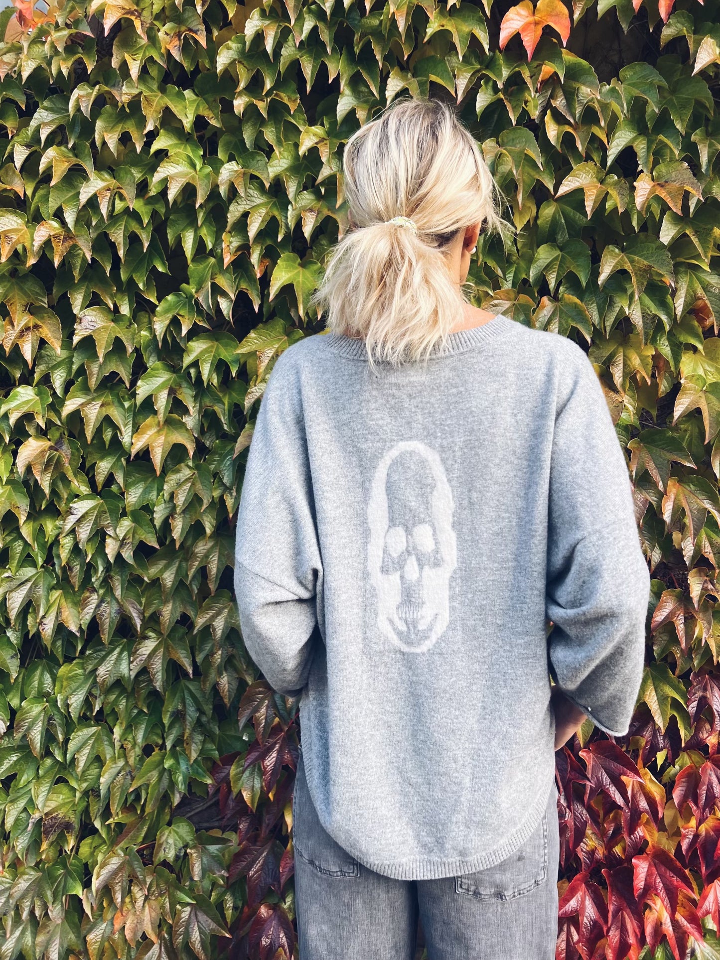 Poppy skull Sweater