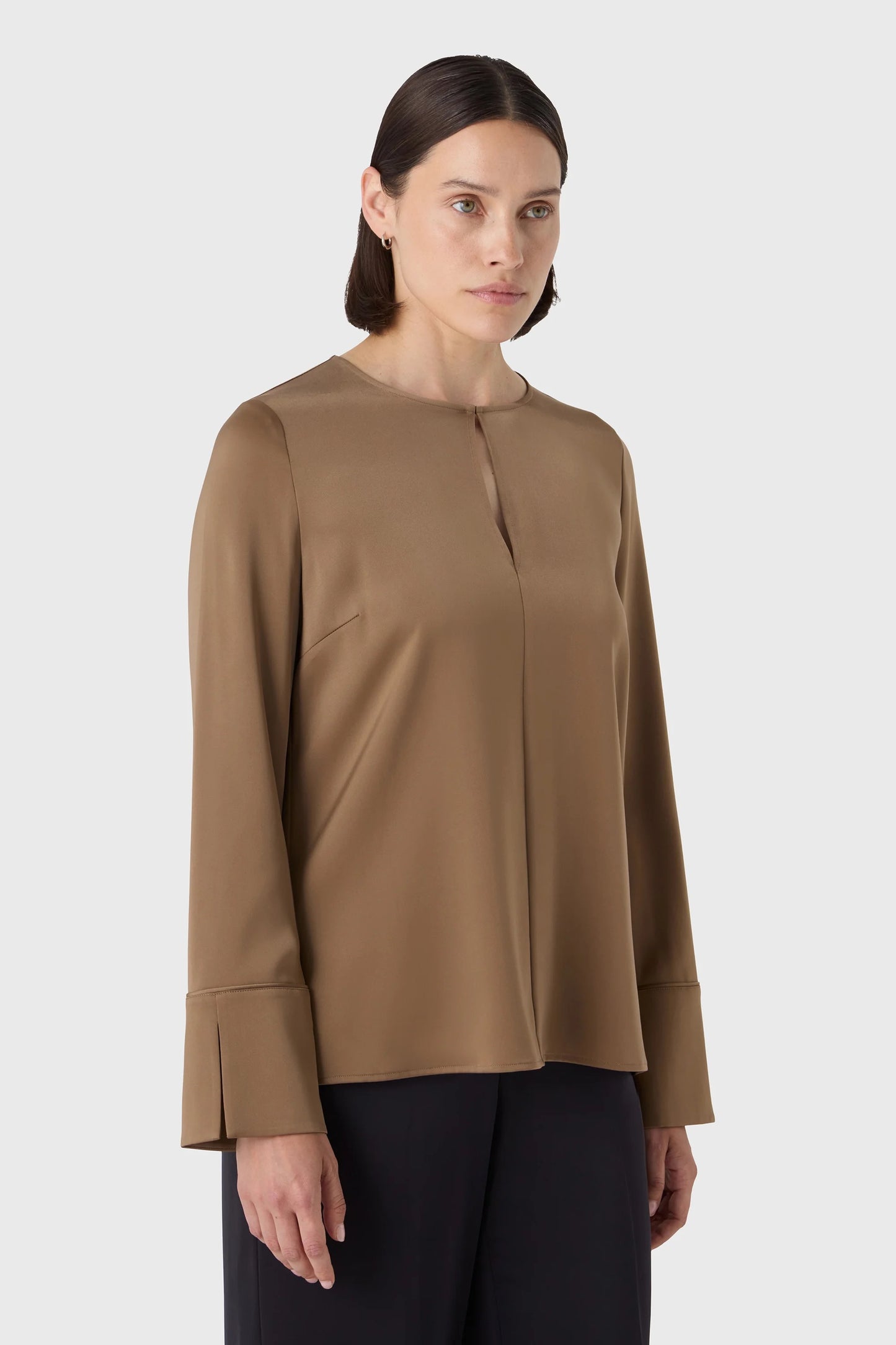 Angela Satin Blus