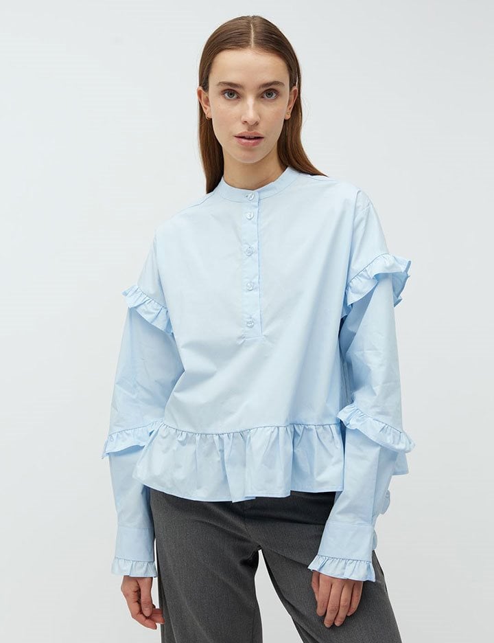Elodia Blus
