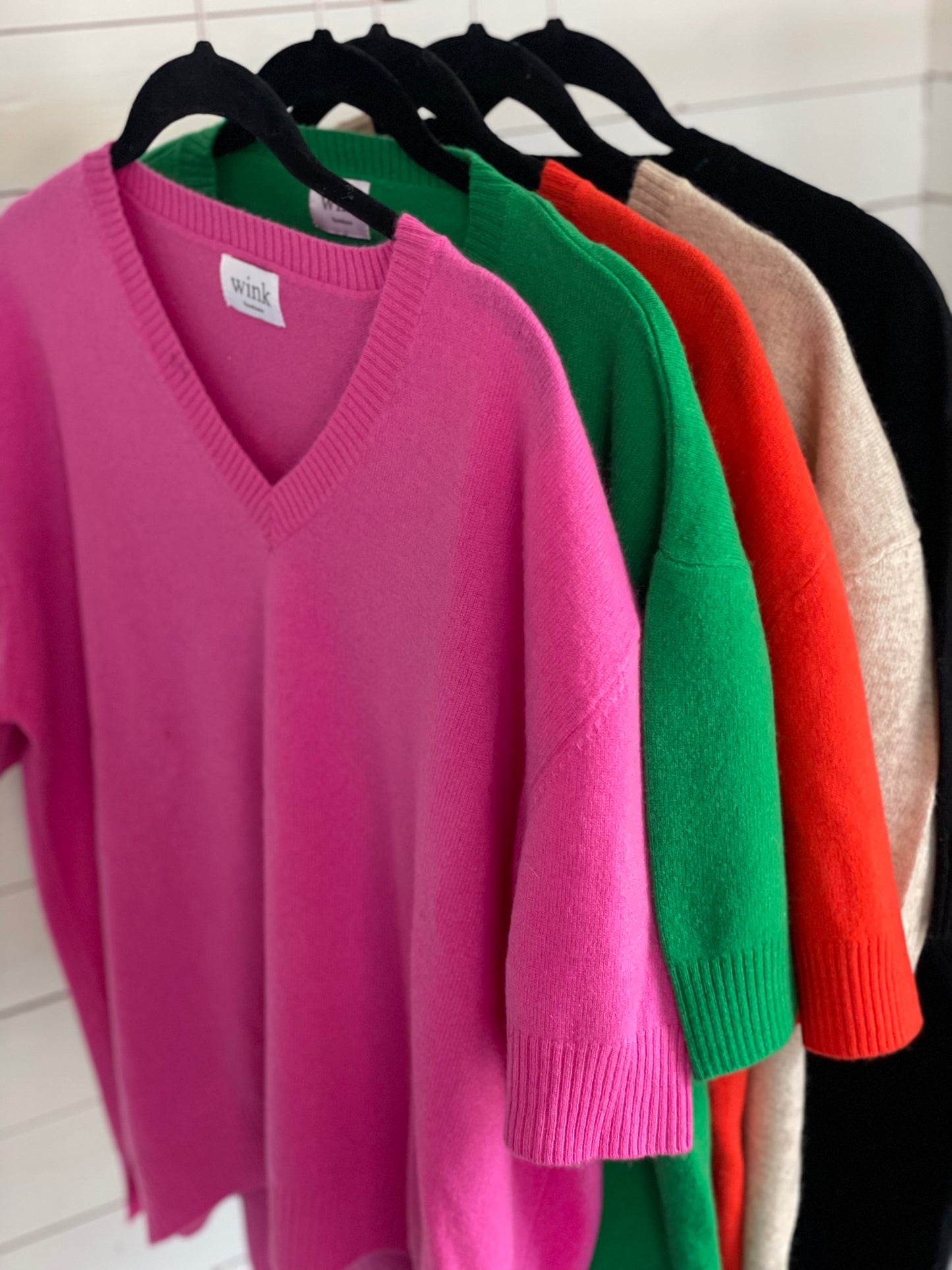 Molly V-neck T-shirt