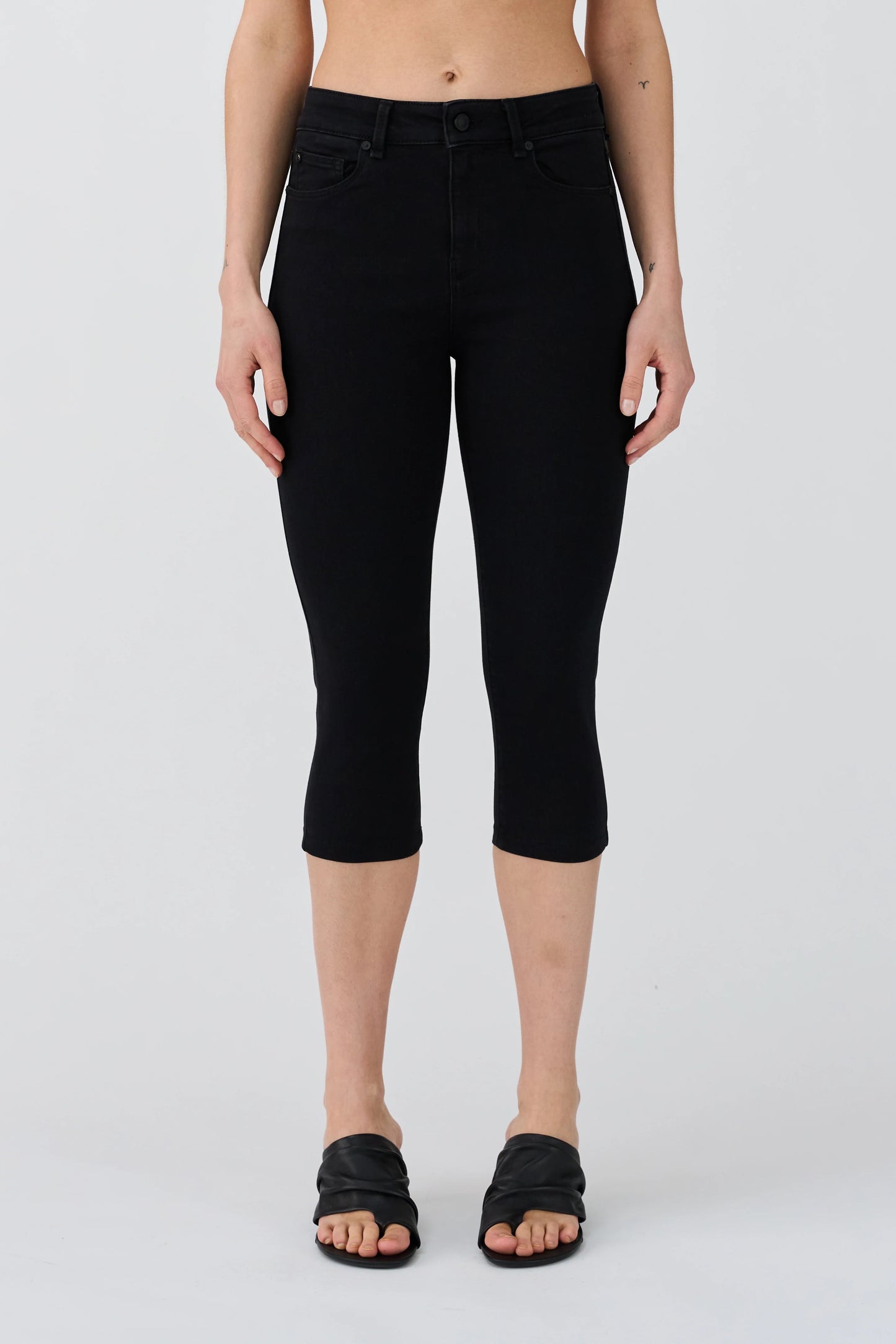 Alexa Capri Jeans Wash Cool Excellent Black