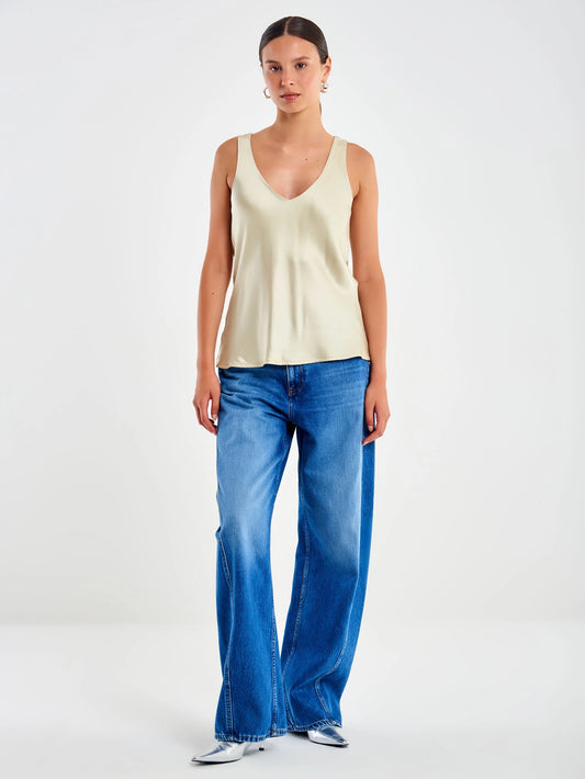 Topp V-Neckline