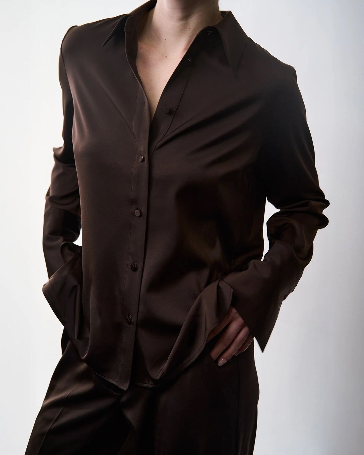 Leonie Satinskjorta