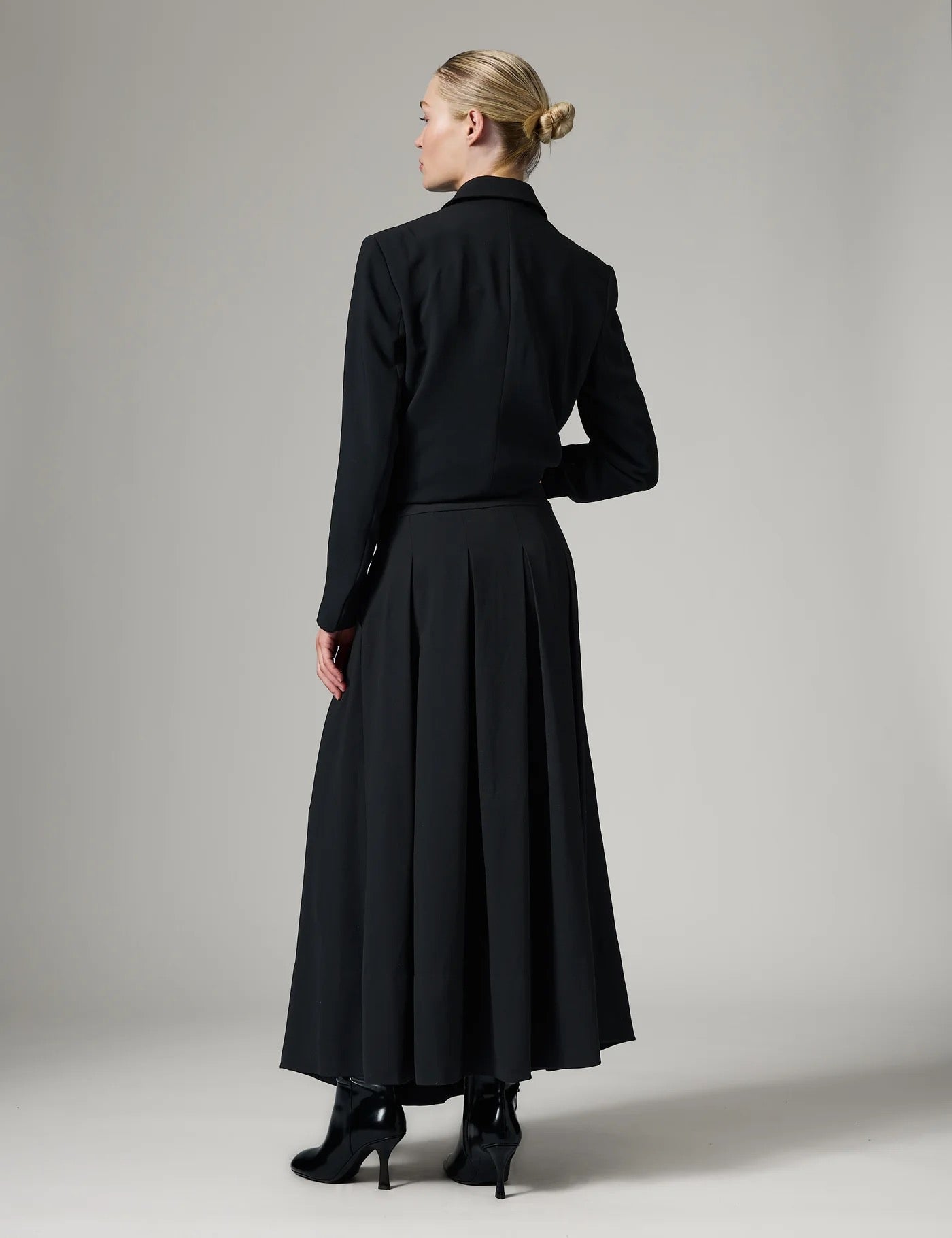 Chai Classic Gabardine Kjol