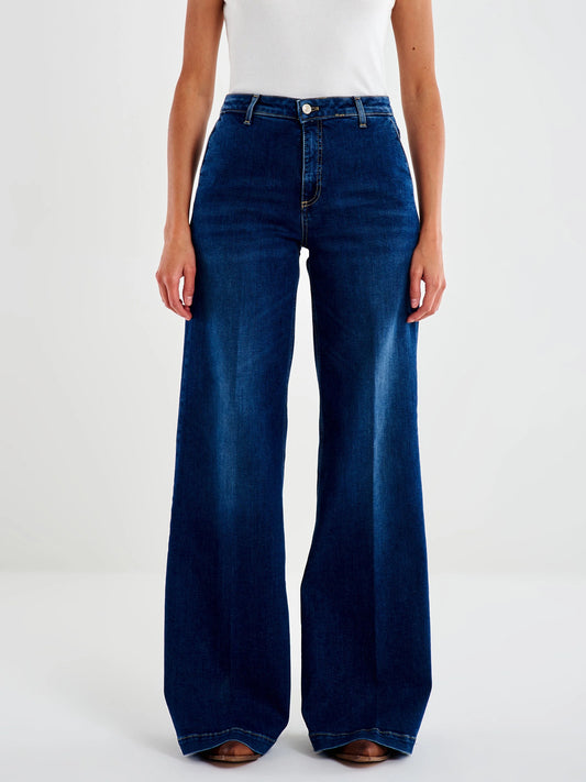 Elena Jeans
