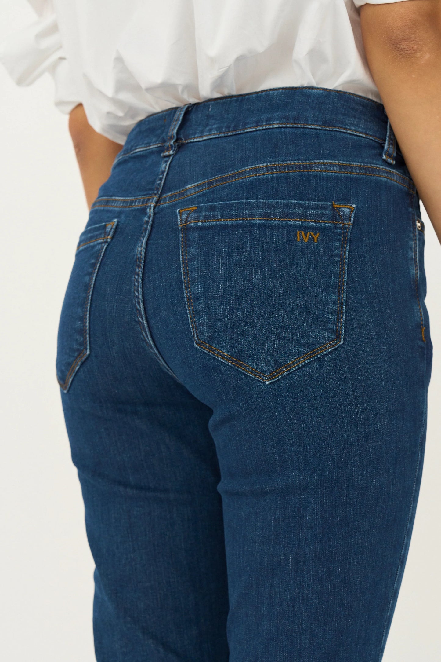 Johanna Kick Flare Jeans Wash Middark Nottingham