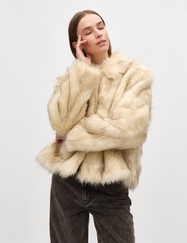 Corvia Faux Fur Jacka