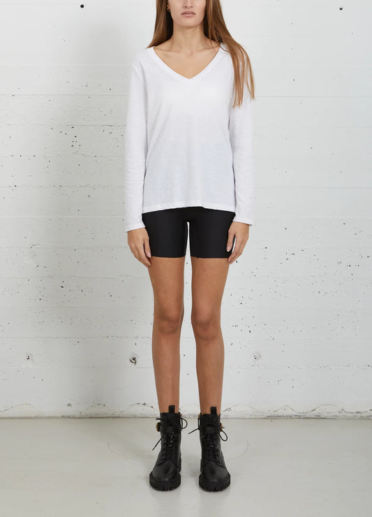 Long sleeve v-neck T-shirt
